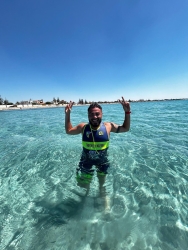 https://www.tp24.it/immagini_articoli/21-08-2026/mazara-la-sfida-di-simone-la-barbera-50-km-a-nuoto-nelle-acque-di-tonnarella-250.jpg