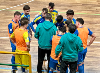 https://www.tp24.it/immagini_articoli/21-12-2025/calcio-a-5-il-marsala-futsal-vince-il-derby-contro-il-mazara-e-blinda-la-zona-play-off-250.png