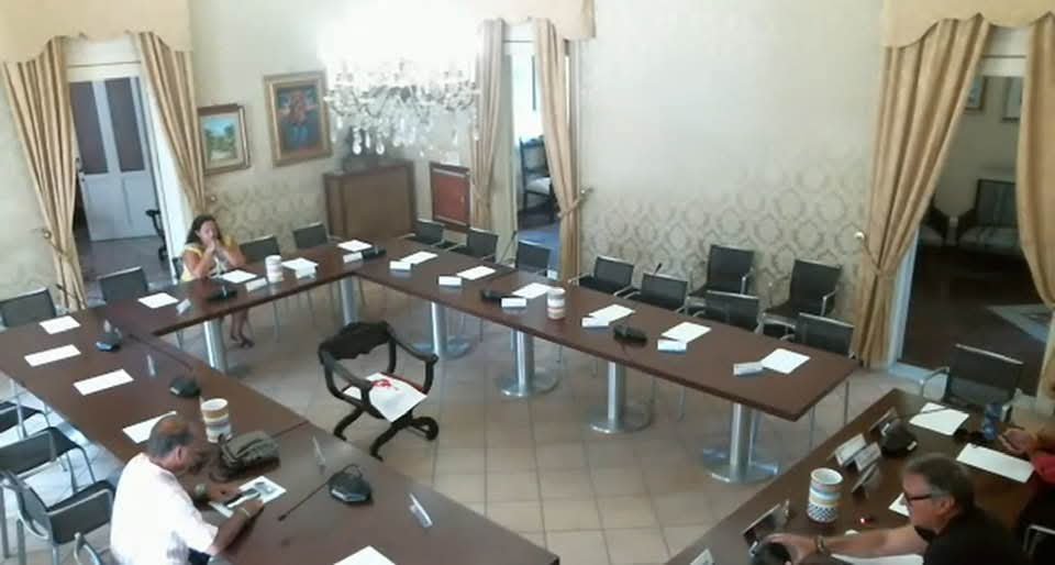 https://www.tp24.it/immagini_articoli/22-07-2026/1784711028-0-erice-consiglio-deserto-l-opposizione-maggioranza-in-agonia.jpg