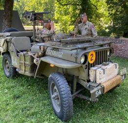https://www.tp24.it/immagini_articoli/22-07-2026/favignana-1943-le-jeep-storiche-in-mostra-al-porto-di-trapani-250.jpg