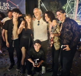 https://www.tp24.it/immagini_articoli/22-07-2026/la-band-marsalese-blues-monkey-seconda-alla-finale-di-je-so-pazzo-music-festival-250.jpg