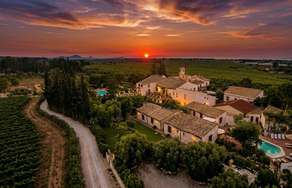 https://www.tp24.it/immagini_articoli/22-09-2026/1790061602-0-agriturismo-case-di-latomie-e-olio-centonze-ospitalita-natura-ed-olio-a-selinunte.jpg