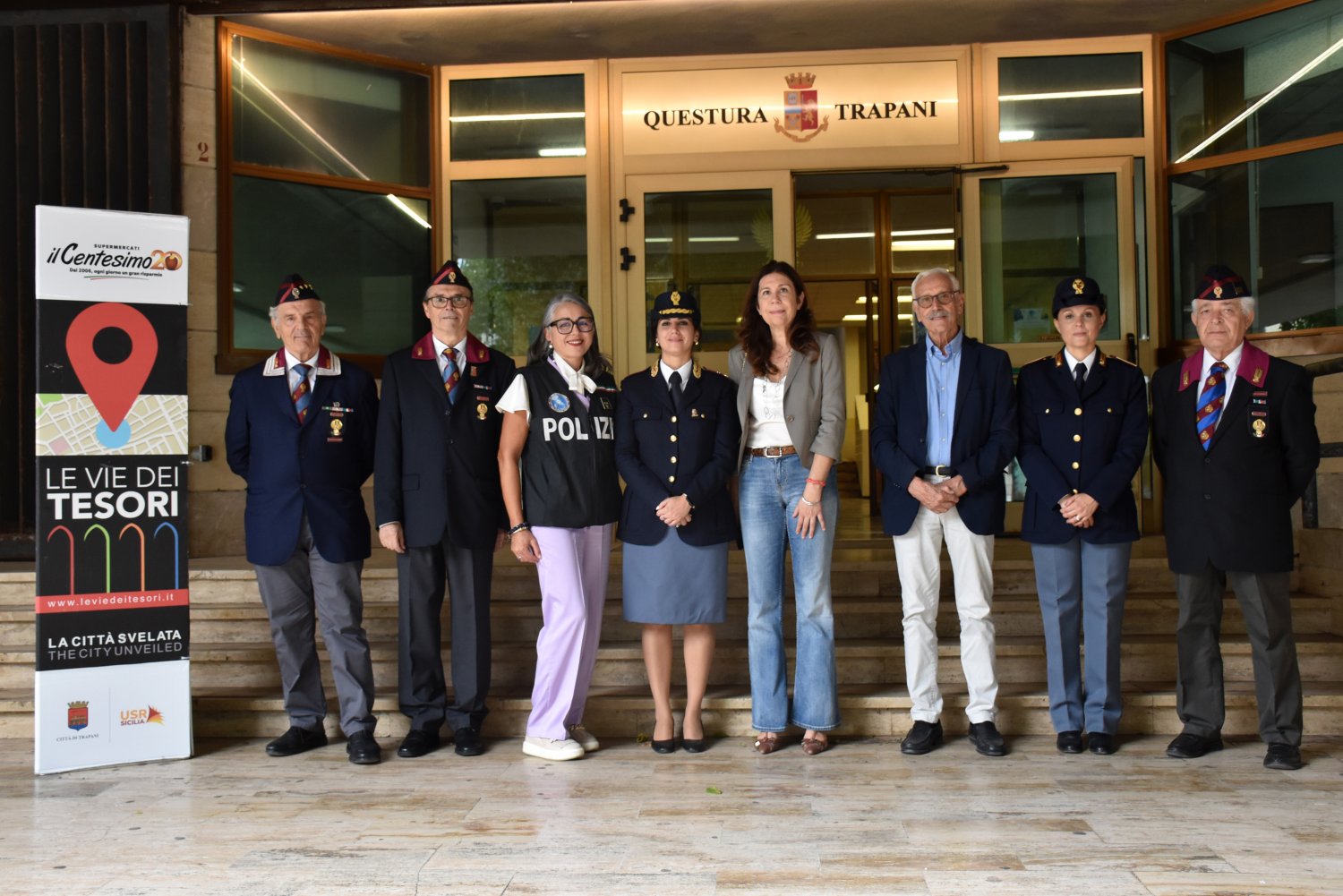 https://www.tp24.it/immagini_articoli/22-09-2026/1790089925-0-trapani-la-questura-apre-le-porte-a-le-vie-dei-tesori-viaggio-tra-memoria-divise-e-storia.jpg