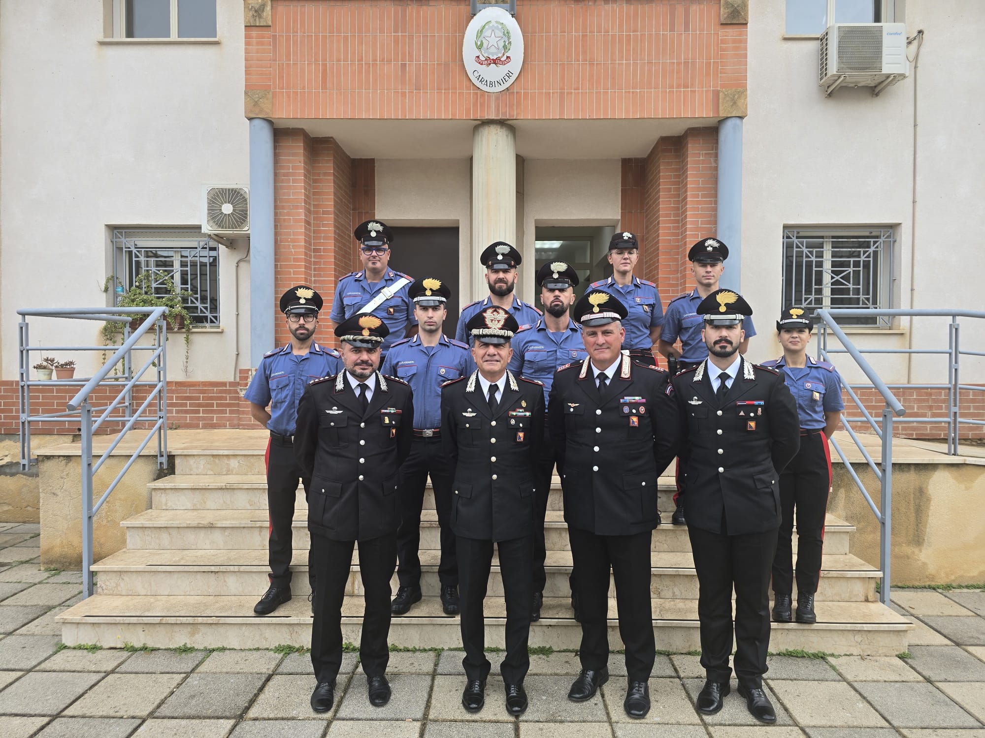 https://www.tp24.it/immagini_articoli/22-10-2025/1761146816-0-il-comandante-della-legione-carabinieri-sicilia-in-visita-alla-compagnia-di-mazara.jpg