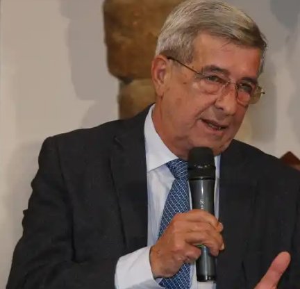 https://www.tp24.it/immagini_articoli/22-10-2026/1792653234-0-lutto-nel-giornalismo-siciliano-e-morto-franco-castaldo.jpg