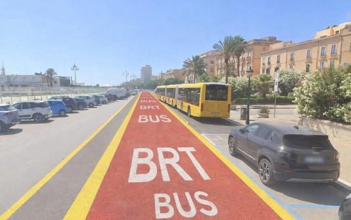 https://www.tp24.it/immagini_articoli/23-02-2026/1771883310-0-il-bus-rapid-transit-cartina-di-tornasole-della-politica-trapanese.jpg