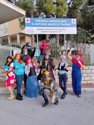 https://www.tp24.it/immagini_articoli/23-02-2026/supereroi-in-corsia-i-cosplayer-portano-sorrisi-ai-bimbi-ricoverati-a-trapani-e-marsala-250.jpg