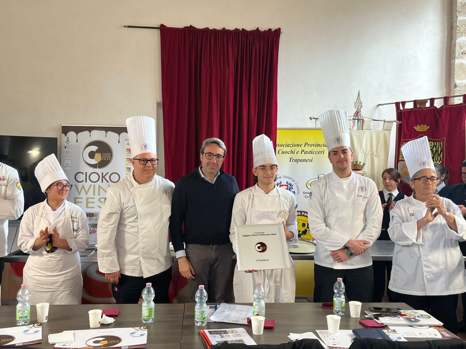 https://www.tp24.it/immagini_articoli/23-03-2026/1774276468-0-alcamo-l-istituto-danilo-dolci-di-partinico-vince-il-ciokowine-fest-2026.jpg