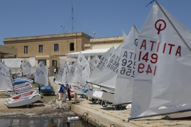 https://www.tp24.it/immagini_articoli/23-04-2026/vela-a-trapani-le-regate-della-i-selezione-nazionale-optimist-250.jpg