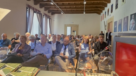 https://www.tp24.it/immagini_articoli/23-06-2026/pianificazione-territoriale-in-sicilia-a-castellammare-il-convegno-sulle-prospettive-della-riforma-urbanistica-250.jpg