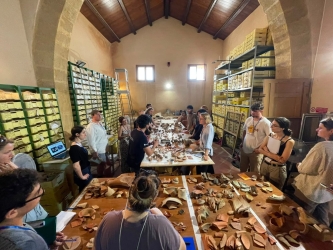 https://www.tp24.it/immagini_articoli/23-07-2026/marsala-al-parco-di-lilibeo-al-via-la-summer-school-sulla-ceramica-archeologica-250.jpg