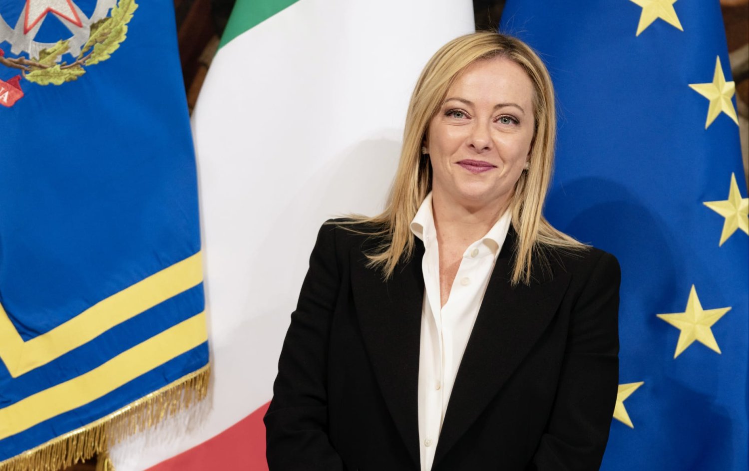 https://www.tp24.it/immagini_articoli/23-08-2026/1787458981-0-meloni-il-record-a-palazzo-chigi-e-il-nodo-irrisolto-del-fascismo.jpg