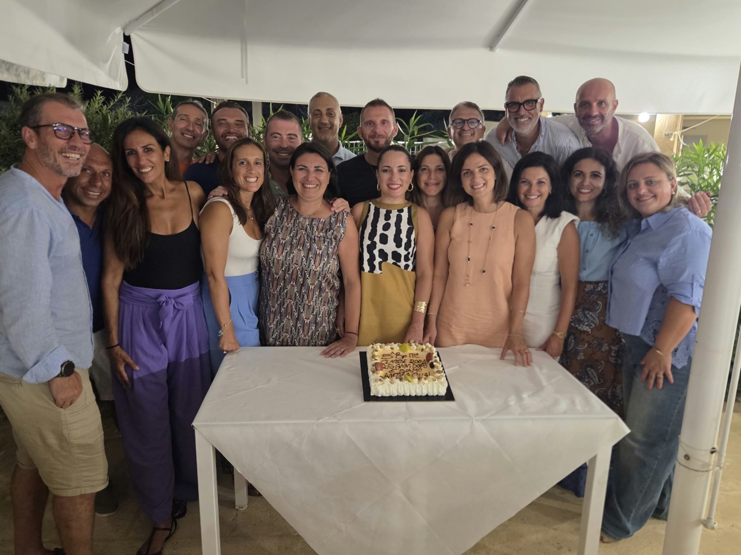 https://www.tp24.it/immagini_articoli/23-08-2026/1787480305-0-marsala-la-5-b-dell-itc-garibaldi-si-ritrova-dopo-25-anni.jpg