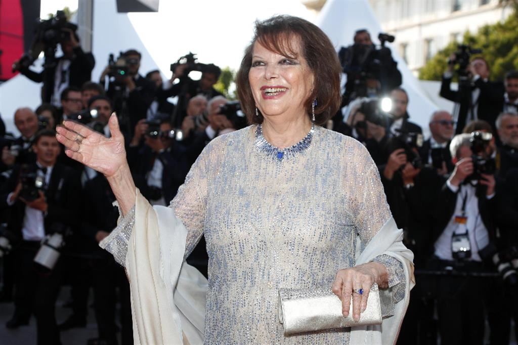 https://www.tp24.it/immagini_articoli/23-09-2025/1758662199-0-addio-a-claudia-cardinale-dalle-sue-origini-siciliane-a-tunisi-fino-ai-grandi-successi.jpg
