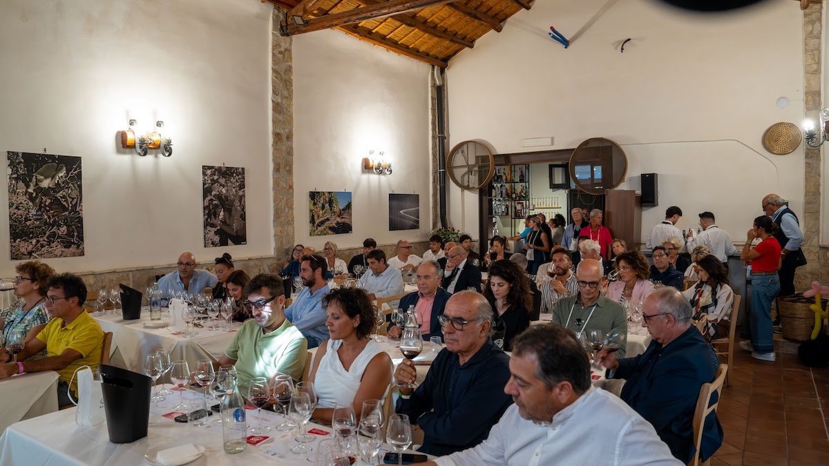 https://www.tp24.it/immagini_articoli/23-09-2026/1790170440-0-misiliscemi-openais-diventa-wine-pop-fest-domenica-la-quarta-edizione.jpg