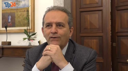 https://www.tp24.it/immagini_articoli/23-09-2026/forza-italia-calderone-va-con-vannacci-a-marsala-si-avvicina-massimo-grillo-250.jpg