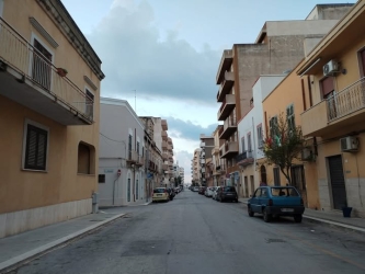https://www.tp24.it/immagini_articoli/23-09-2026/marsala-in-via-dei-mille-e-ormai-impossibile-parcheggiare-250.jpg