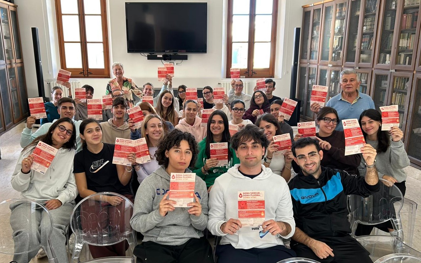 https://www.tp24.it/immagini_articoli/23-11-2025/1763933274-0-un-dono-per-la-vita-l-avis-marsala-porta-la-cultura-della-solidarieta-nelle-scuole.jpg