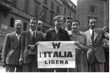 https://www.tp24.it/immagini_articoli/24-04-2026/25-aprile-memoria-e-divisioni-81-anni-dopo-la-liberazione-250.jpg