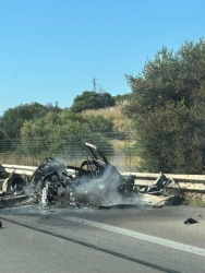 https://www.tp24.it/immagini_articoli/24-05-2026/auto-in-fiamme-sulla-a29-250.jpg
