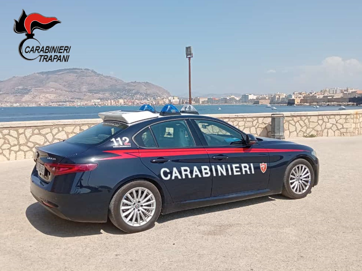 https://www.tp24.it/immagini_articoli/24-06-2025/1750751497-0-controlli-a-trapani-armi-droga-guida-in-stato-di-ebbrezza-e-tre-parcheggiatori-abusivi-sanzionati.jpg