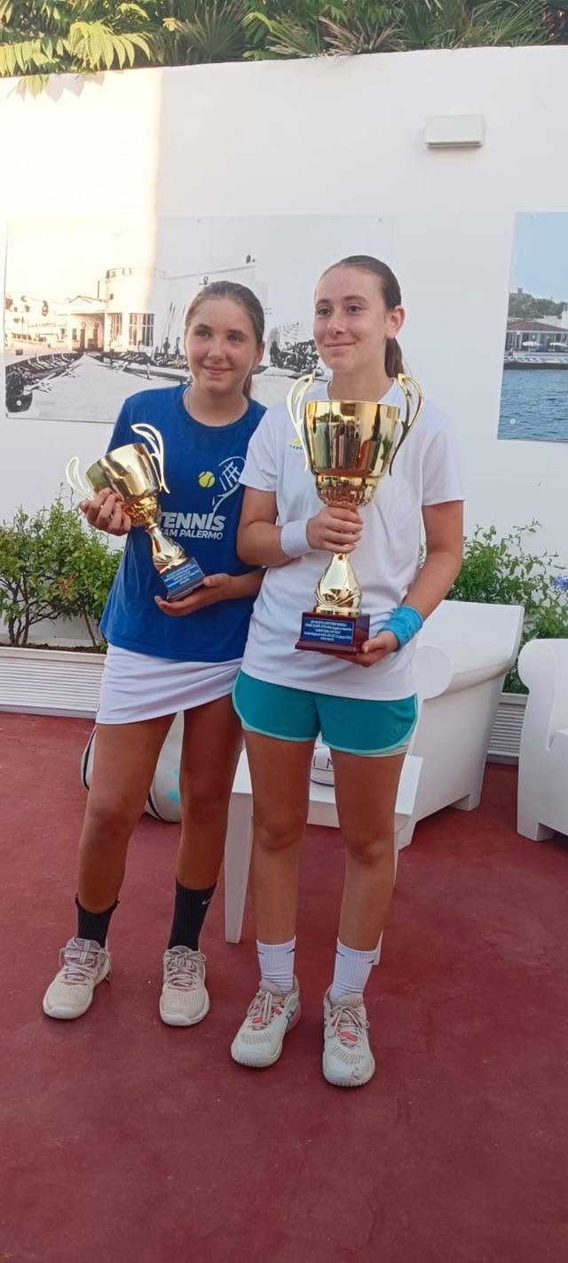 https://www.tp24.it/immagini_articoli/24-06-2026/1782300212-0-marsala-stefano-valvo-e-martina-vella-vincono-il-torneo-di-tennis-di-quarta-categoria-della-canottieri.jpg
