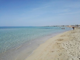 https://www.tp24.it/immagini_articoli/24-06-2026/mare-a-marsala-prezzi-pieni-e-accoglienza-a-meta-250.jpg