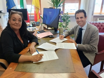 https://www.tp24.it/immagini_articoli/24-06-2026/trapani-vito-iannone-nominato-direttore-di-ostetricia-e-ginecologia-dell-ospedale-250.jpg