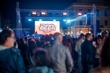 https://www.tp24.it/immagini_articoli/24-09-2026/birra-food-e-musica-a-trapani-torna-il-beer-fest-per-la-quarta-edizione-250.jpg