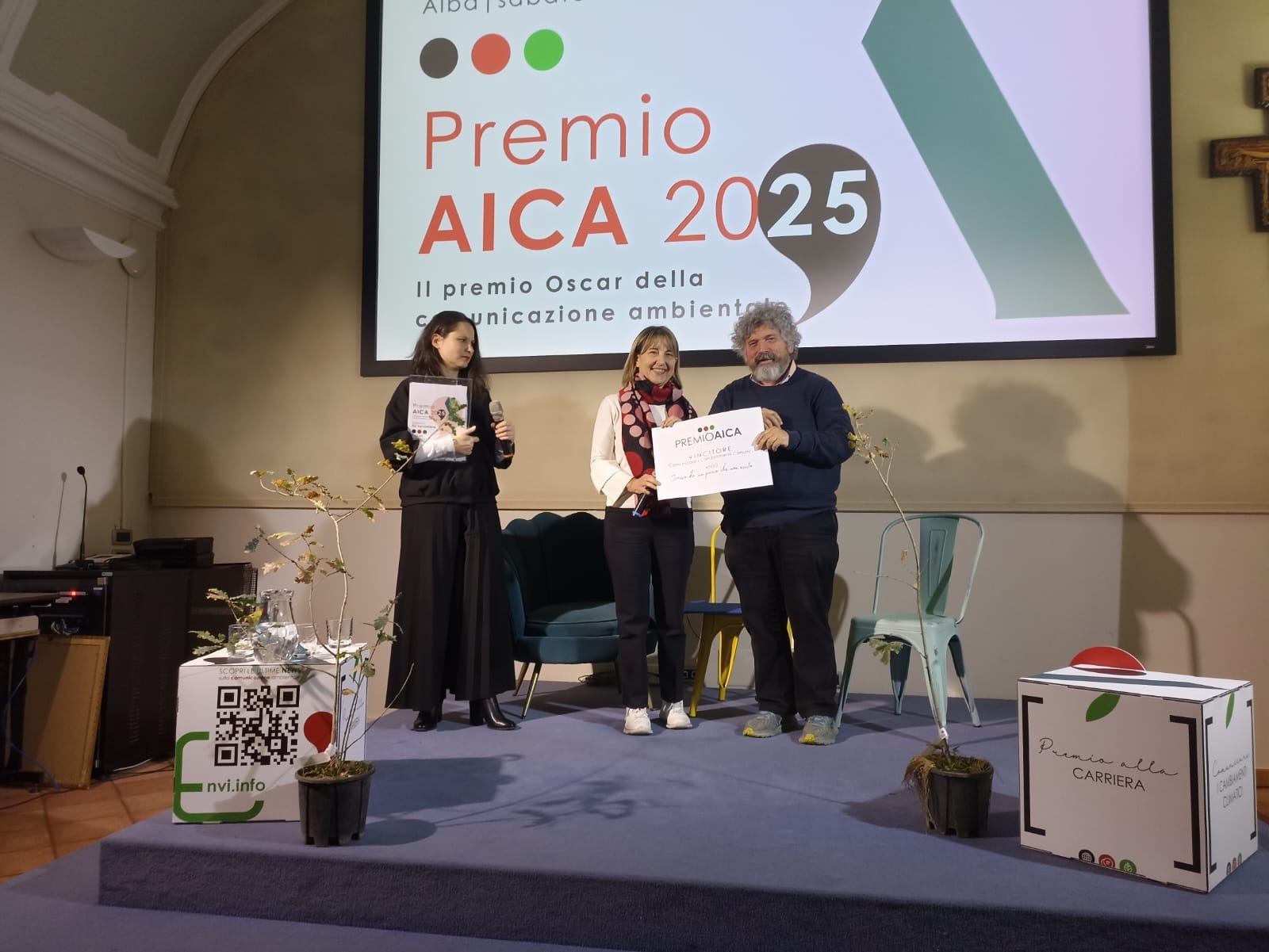 https://www.tp24.it/immagini_articoli/24-11-2025/1763977362-0-anso-vince-il-premio-aica-2025-per-la-migliore-comunicazione-sui-cambiamenti-climatici.jpg