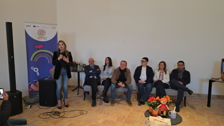 https://www.tp24.it/immagini_articoli/25-03-2026/non-ci-siamo-piu-sentiti-soli-a-trapani-il-progetto-pippi-mostra-che-un-altro-welfare-e-possibile-250.jpg
