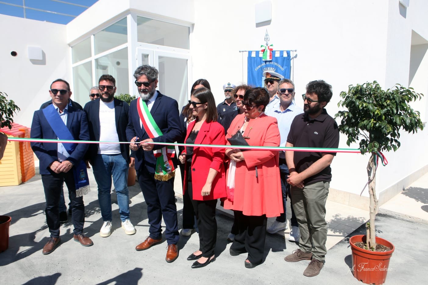 https://www.tp24.it/immagini_articoli/25-05-2026/1779694208-0-petrosino-inaugurato-il-nuovo-asilo-nido-vincenzo-cuoco-realizzata-con-i-fondi-del-pnrr.jpg