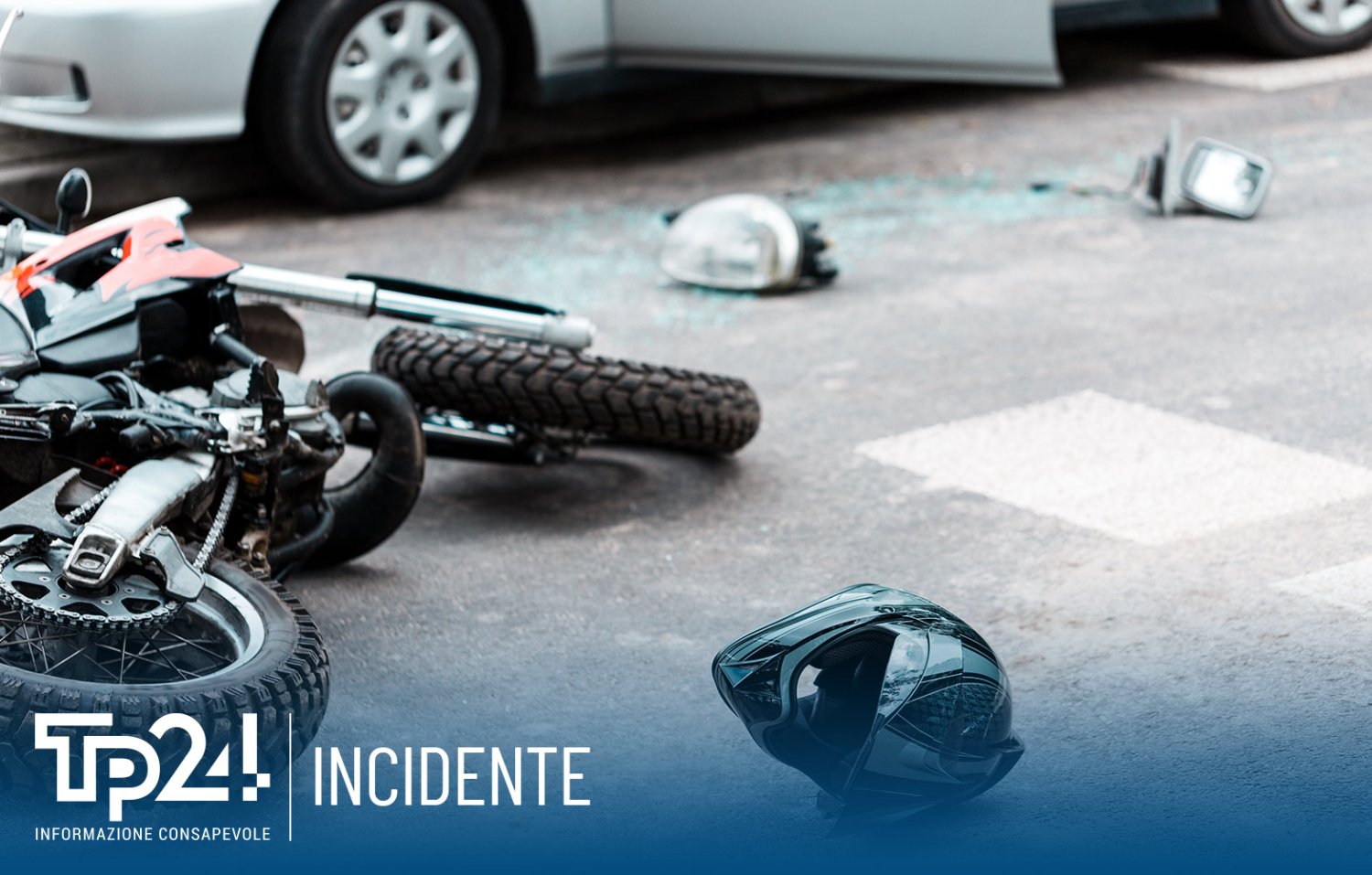 https://www.tp24.it/immagini_articoli/25-05-2026/1779702846-0-scontro-tra-moto-e-scooter-morti-due-giovani-di-21-e-23-anni.jpg
