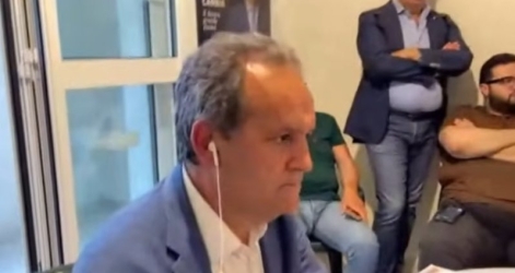 https://www.tp24.it/immagini_articoli/25-05-2026/grillo-vince-la-sinistra-rimarro-consigliere-250.jpg