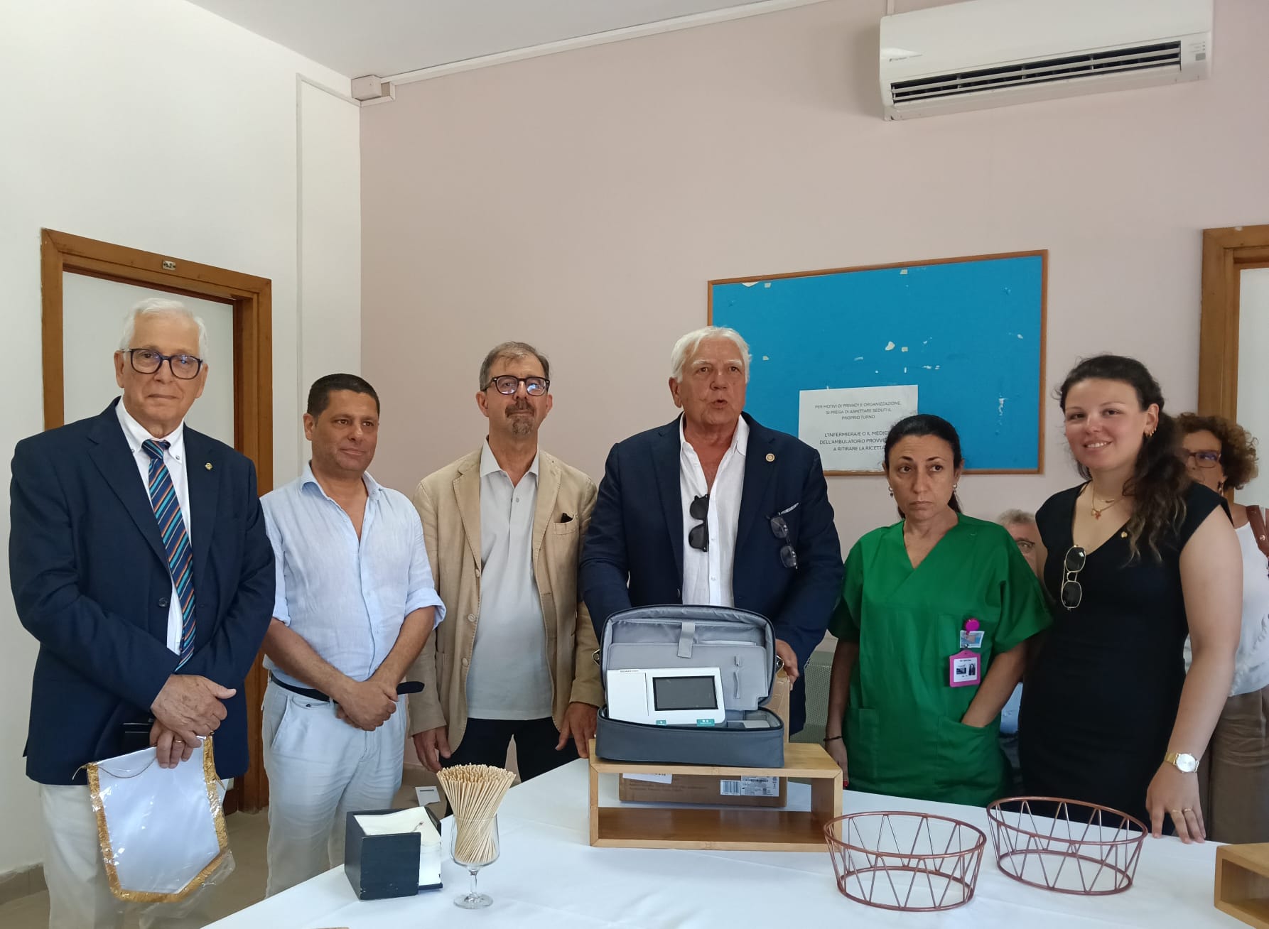 https://www.tp24.it/immagini_articoli/25-06-2025/1750858486-0-il-rotaract-dona-due-elettrocardiografi-al-distretto-sanitario-di-marsala.jpg