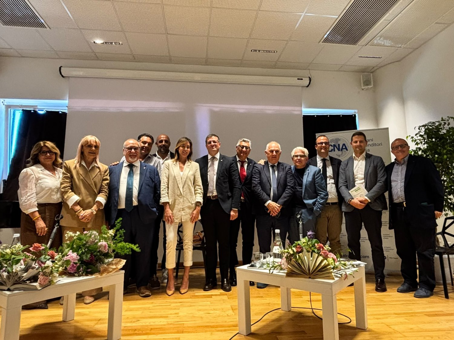 https://www.tp24.it/immagini_articoli/25-06-2026/1782378803-0-imprese-ad-alcamo-l-incontro-di-cna-sicilia-con-l-ex-ministro-maria-elena-boschi.jpg
