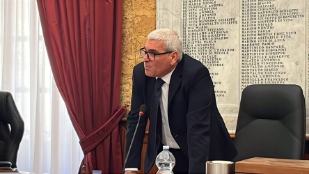 https://www.tp24.it/immagini_articoli/25-06-2026/marsala-parte-la-nuova-consiliatura-maniscalco-guida-l-aula-cavasino-mette-tutti-d-accordo-250.jpg