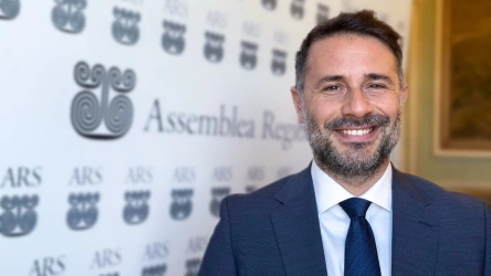 https://www.tp24.it/immagini_articoli/25-06-2026/sicilia-centrosinistra-in-cerca-di-sintesi-pd-diviso-m5s-spinge-di-paola-250.jpg