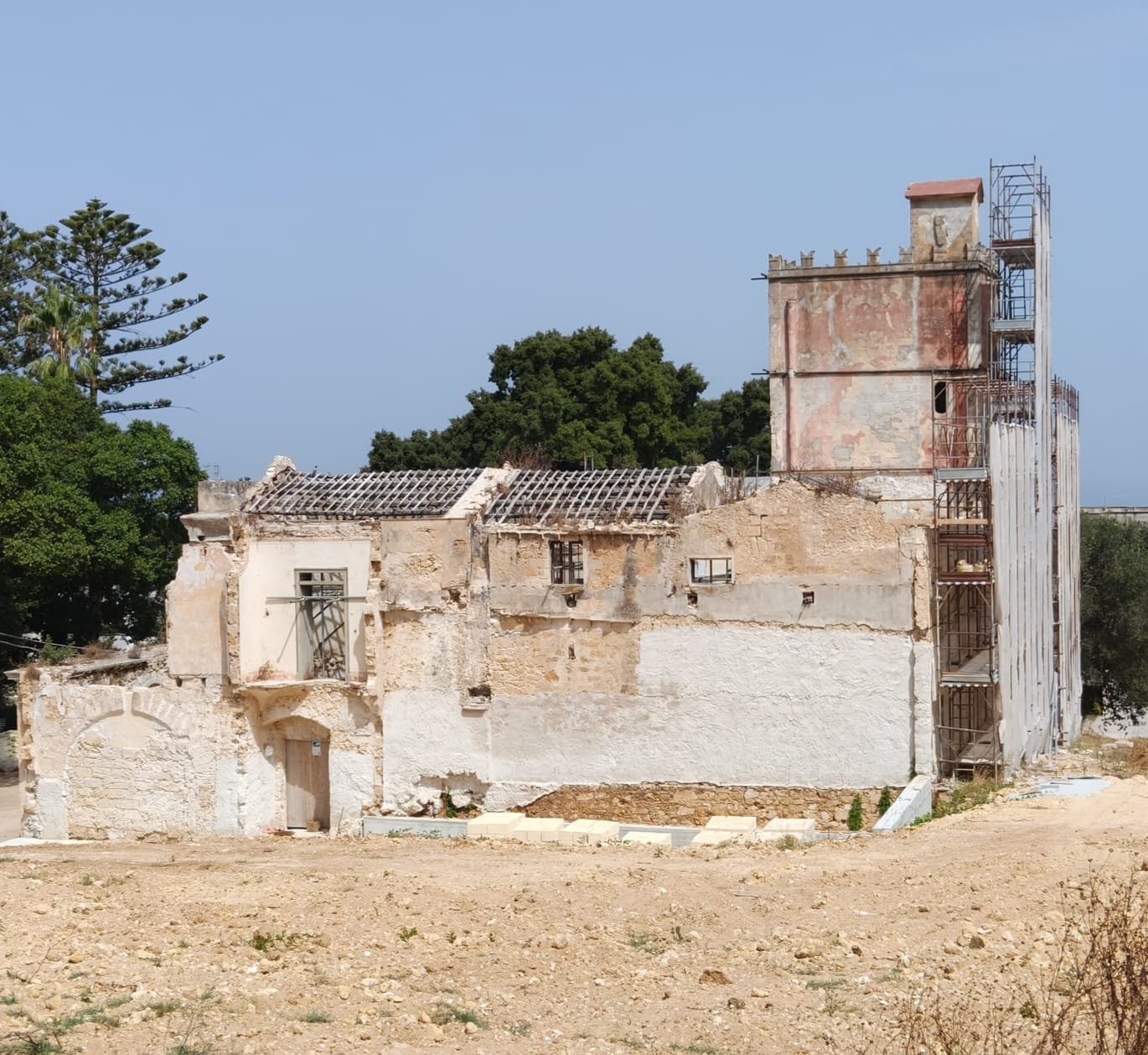 https://www.tp24.it/immagini_articoli/25-07-2026/1784954095-0-valderice-proseguono-i-lavori-per-trasformare-villa-coppola-in-un-polo-culturale.jpg