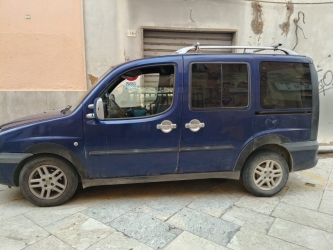 https://www.tp24.it/immagini_articoli/25-08-2026/marsala-ho-rimosso-gli-ostacoli-in-via-isgro-ma-un-auto-non-mi-ha-fatto-uscire-dal-garage-250.jpg