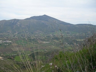 https://www.tp24.it/immagini_articoli/25-08-2026/monte-inici-continuano-le-ricerche-dell-uomo-scomparso-estese-sul-versante-occidentale-250.jpg