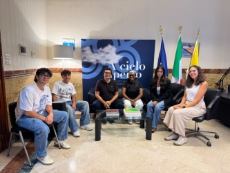 https://www.tp24.it/immagini_articoli/25-09-2026/servizio-civile-118-giovani-al-lavoro-nei-comuni-siciliani-e-all-anci-250.jpg