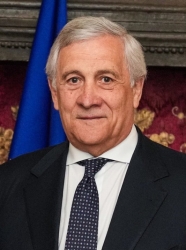 https://www.tp24.it/immagini_articoli/25-09-2026/tajani-e-la-ragazza-affidabile-250.jpg
