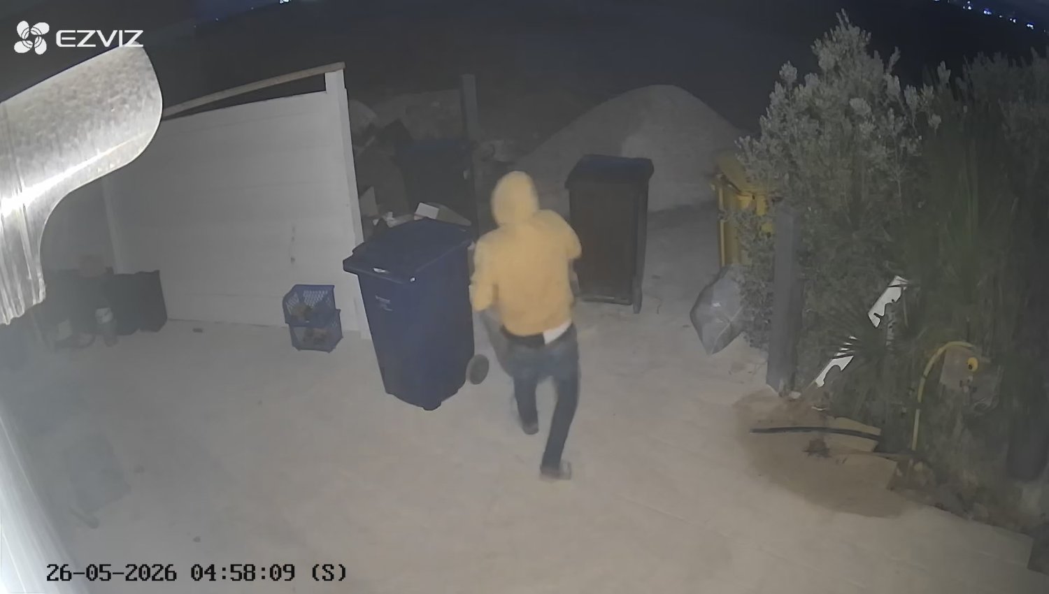 https://www.tp24.it/immagini_articoli/26-05-2026/1779791080-0-marsala-ladri-in-azione-in-un-chiosco-a-birgi-il-video.jpg