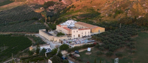 https://www.tp24.it/immagini_articoli/26-06-2026/dal-cretto-di-burri-alle-egadi-cosa-fare-nel-weekend-del-27-e-28-giugno-in-provincia-di-trapani-250.jpg