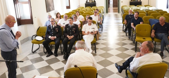 https://www.tp24.it/immagini_articoli/26-06-2026/nella-diocesi-di-mazara-una-commissione-sul-settore-della-pesca-250.jpg