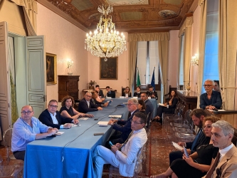 https://www.tp24.it/immagini_articoli/26-06-2026/trapani-in-prefettura-un-incontro-per-riconoscere-e-prevenire-le-truffe-250.jpg
