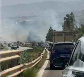 https://www.tp24.it/immagini_articoli/26-07-2026/incendio-a-termini-imerese-a19-in-tilt-fiamme-nella-zona-industriale-250.jpg