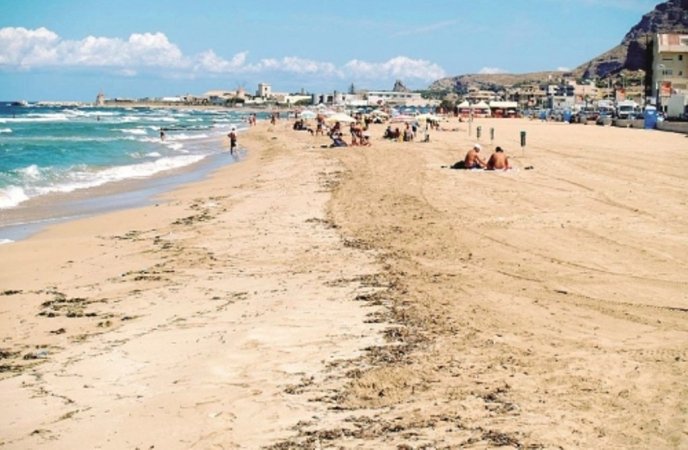 https://www.tp24.it/immagini_articoli/26-08-2026/1787726715-0-turista-morta-a-san-giuliano-due-operatori-del-118-indagati-disposta-l-autopsia.jpg