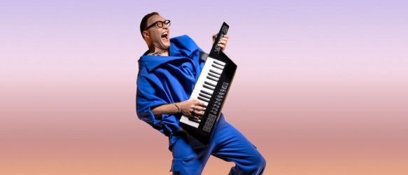 https://www.tp24.it/immagini_articoli/26-08-2026/marsala-jazz-festival-venerdi-cedric-hanriot-e-i-time-is-colour-alle-cantine-fina-250.jpg